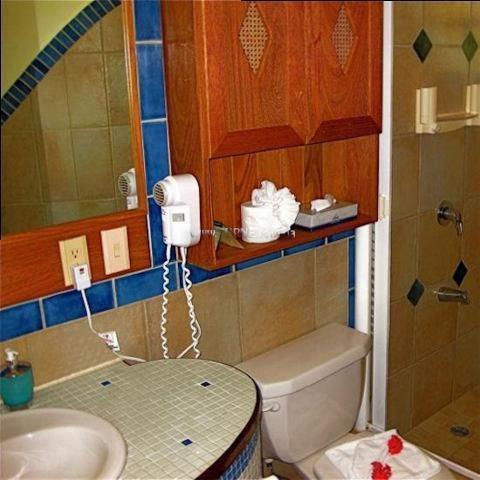 Отель Velero Beach Resort 3*