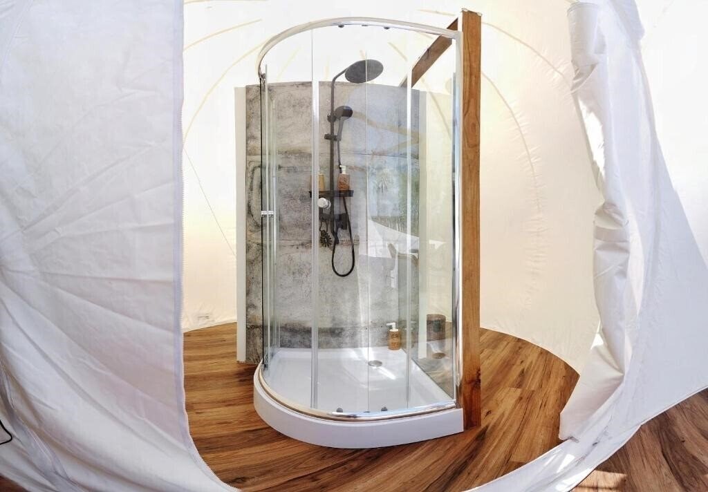 Green Land Bubble Glamping 2* фотосуреті