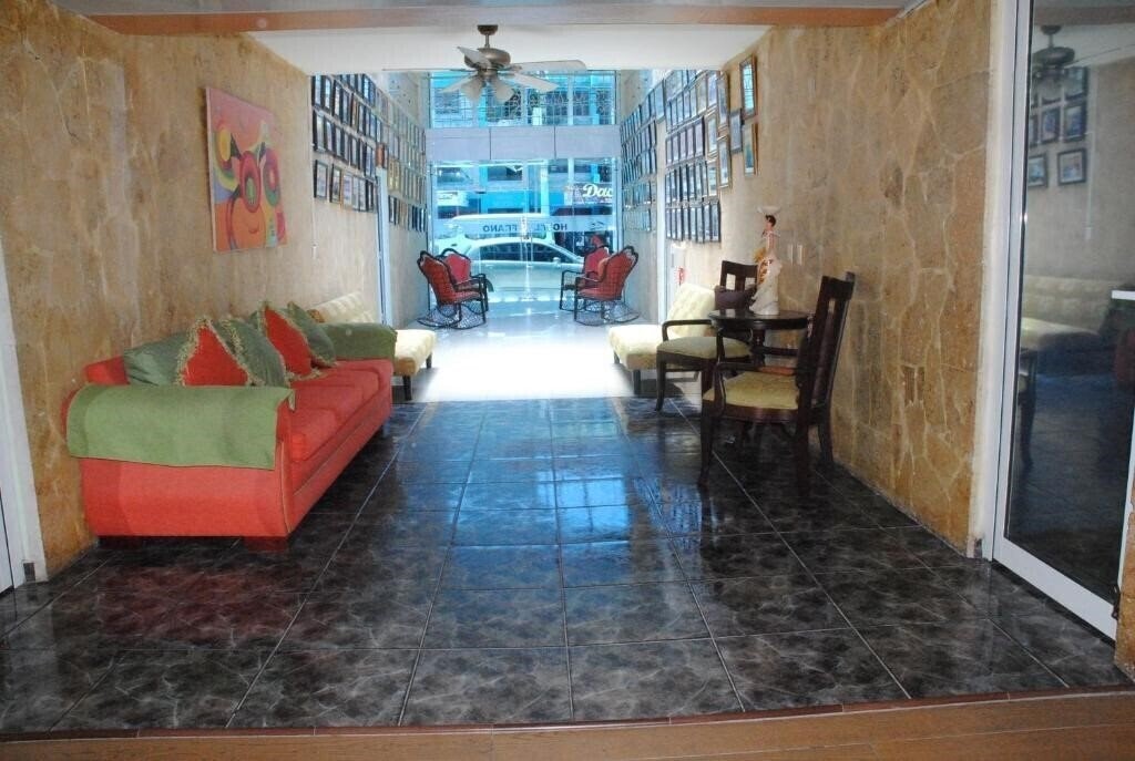 Отель Hotel Frano 3*