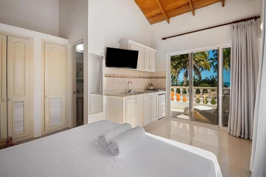 Фото Brisas Doradas Beach Villa 3*