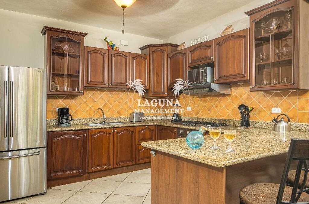 Картинка Condos At Ocean Village + 3*