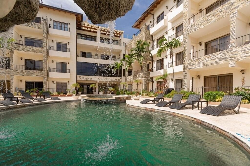 Фото Grand Laguna Beach 3*