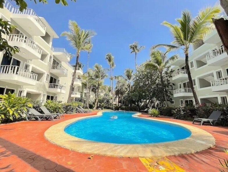 Relax Studios Deluxe Pool Wifi Beach 4* қонақ үйі