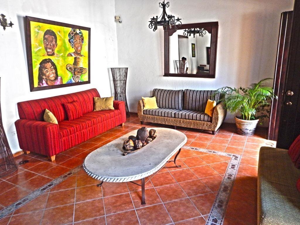 Suite Colonial 3* фотосуреті