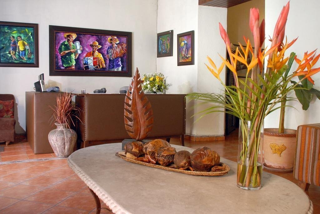 Suite Colonial 3* суреті