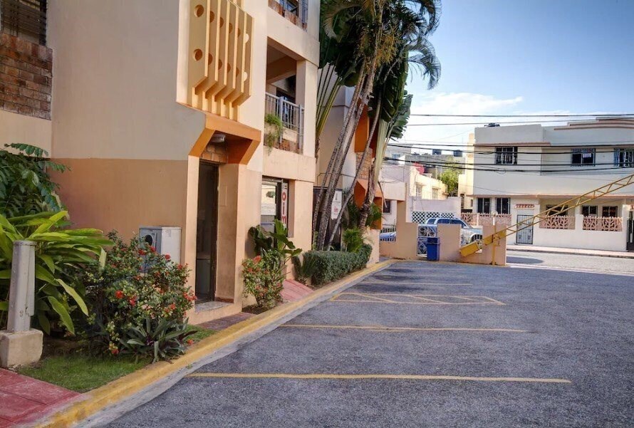 Отель Apart Hotel Plaza Colonial 3*