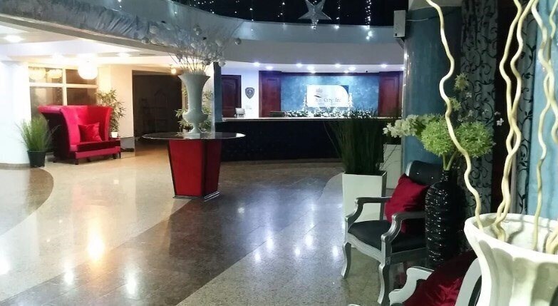 The City Inn Hotel & Casino 3* фотосуреті