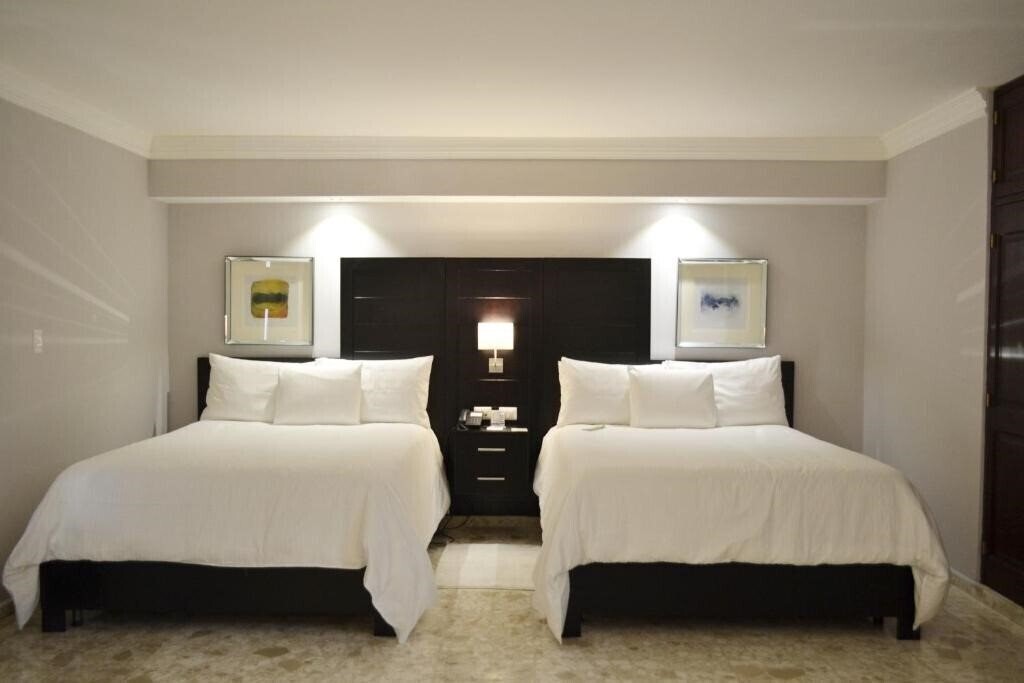 Plaza Florida Suites 3* фотосуреті