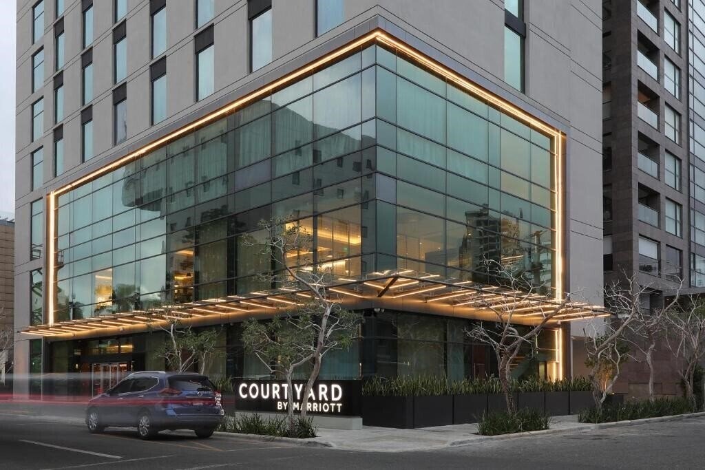 Отель Courtyard by Marriott Santo Domingo Piantini (ex. Courtyard Santo Domingo Piantini) 4*