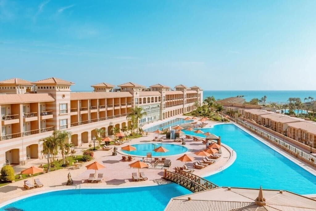 Отель Coral Sea Beach Ain Elsokhna 5*