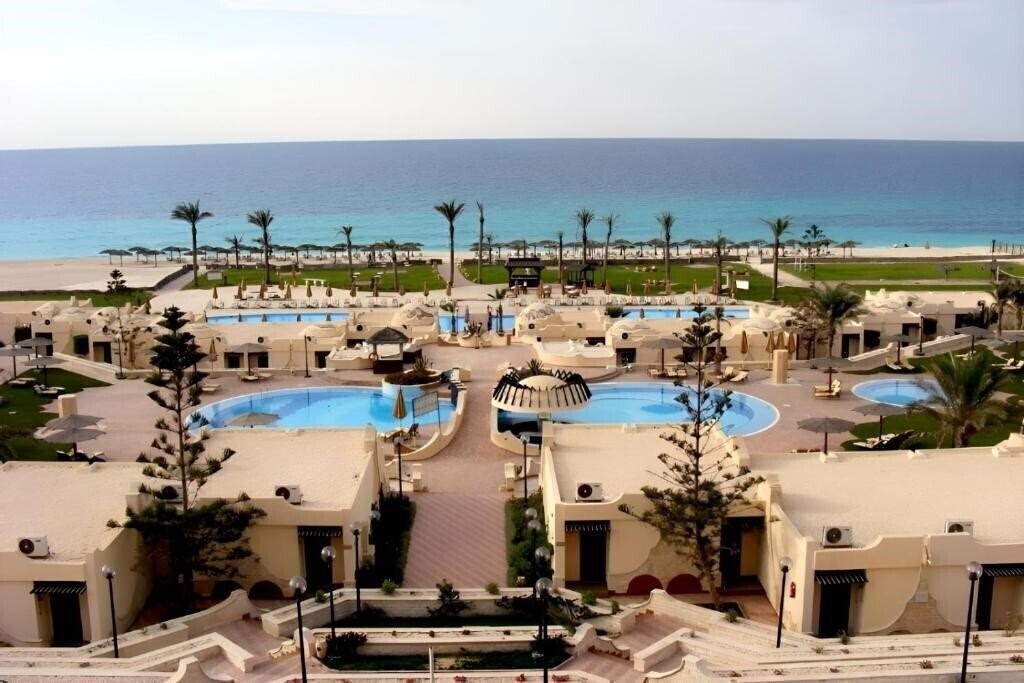 Отель Borg El Arab Beach Hotel 5*