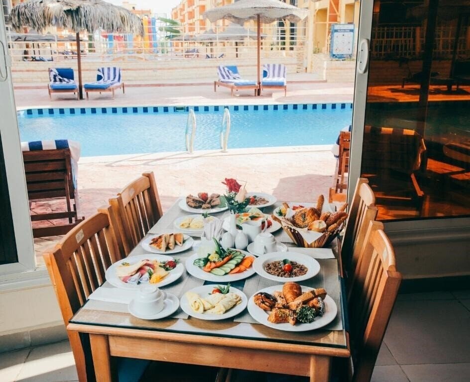 Retal View North Coast Aqua Park 4* суреті