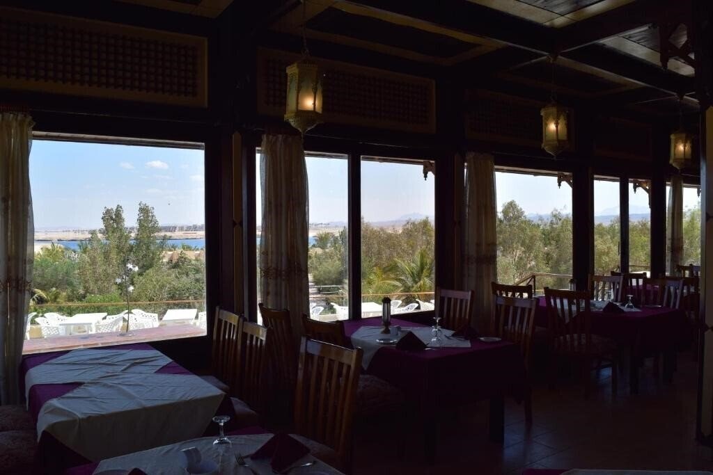 Изображение Mangrove Bay Resort 3*