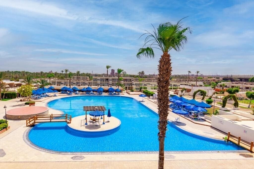 Pyramids Park Resort 4* қонақ үйі