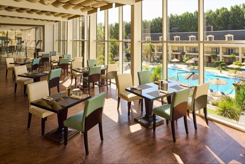 Renaissance Cairo Mirage City Hotel 4* суреті