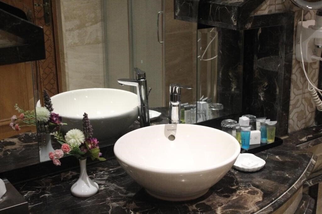 Helnan Landmark Hotel 4* суреті