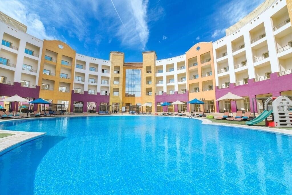 Tolip Family Park Hotel 4* суреті