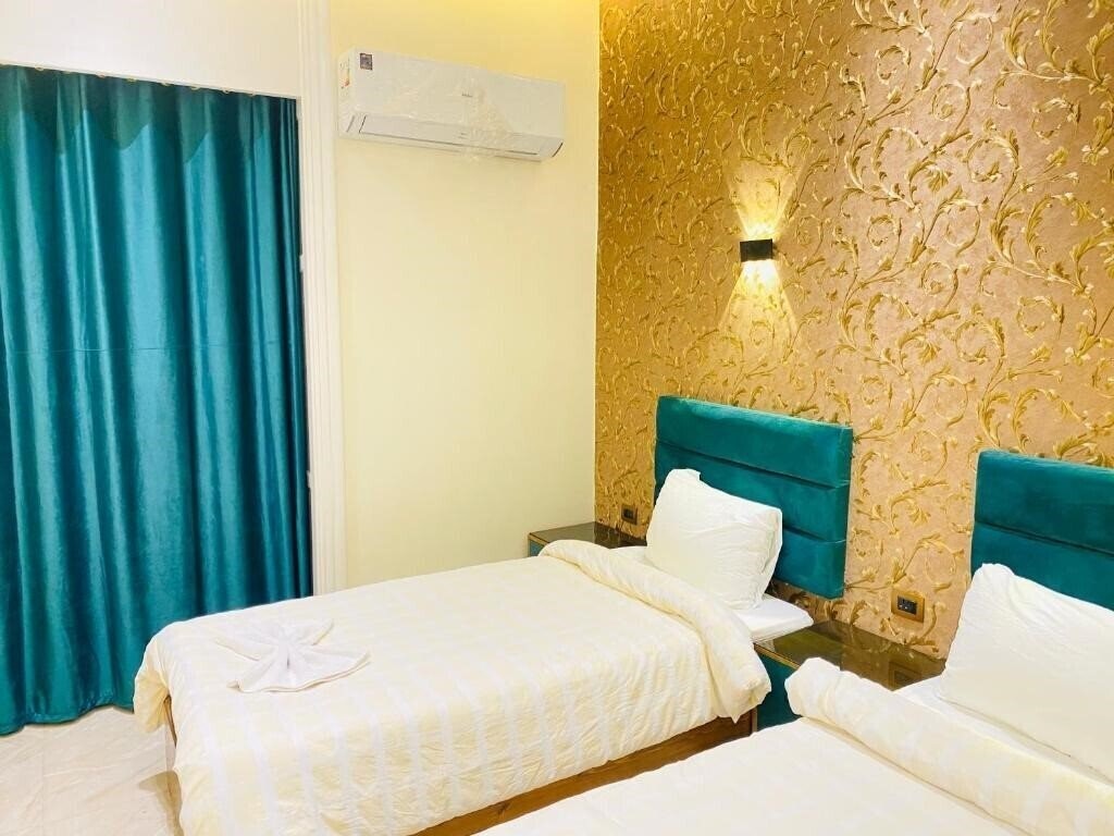Изображение Hotel Richmond Down Town 1*