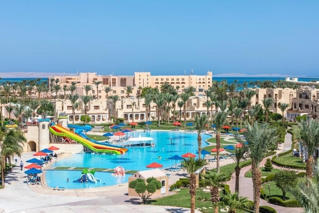 Royal Lagoons Resort & Aqua Park 5* қонақ үйі