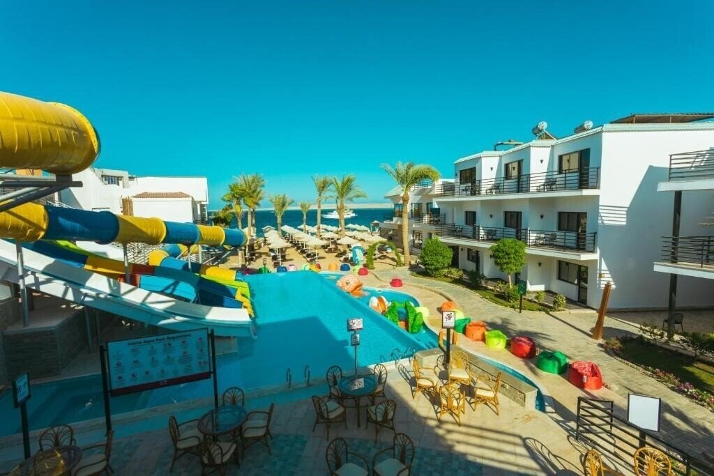 Фото La Rosa Waves Beach Resort & Aqua Park (ex. Premium Seagull) 4*