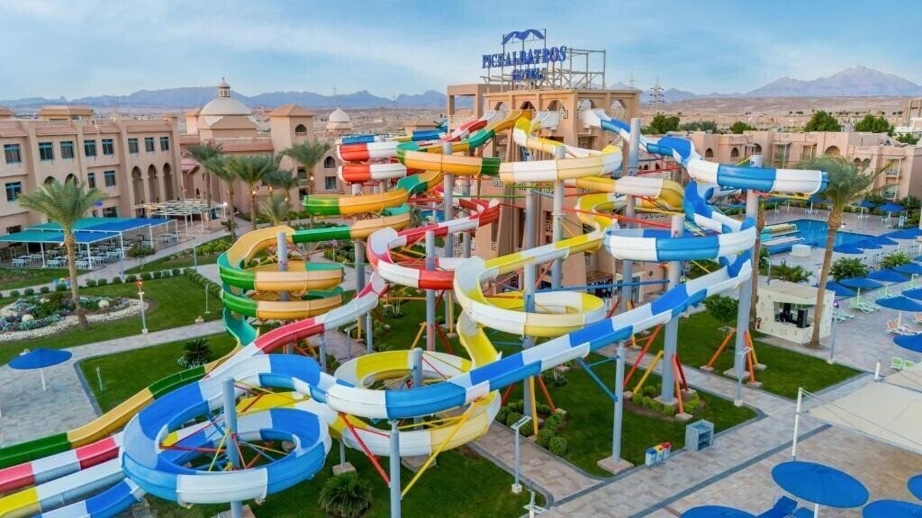 Отель Pickalbatros Aqua Park Resort 4*