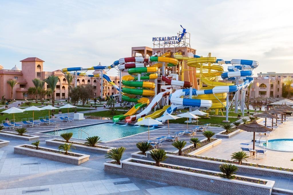 Отель Pickalbatros Aqua Park Resort 4*