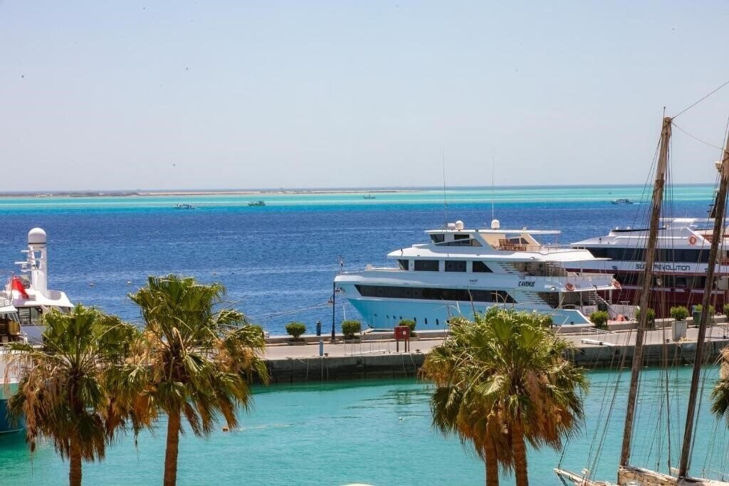 Отель Ajira Bay Hotel Hurghada Marina 4*