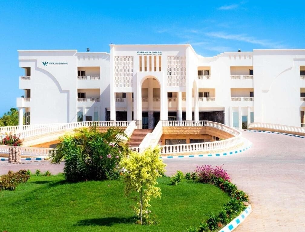 Отель Palace Beach Hotel 5*
