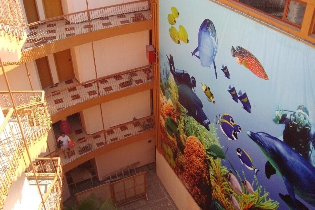 Eiffel Hotel 2* суреті