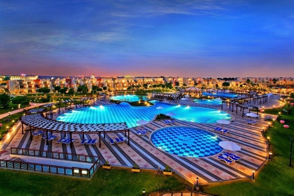 Отель Sunrise Crystal Bay Resort 5*