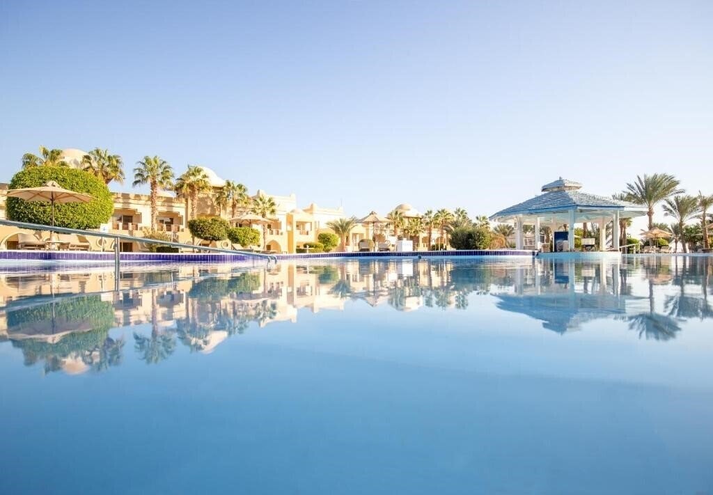 Serenity Alpha Beach (ex. Serenity Makadi Beach) 5* суреті