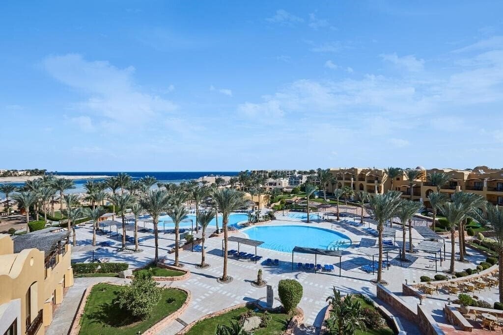 Отель Jaz Solaya Resort 5*