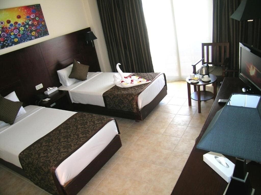 Фото Royal Brayka Beach Resort (ex.  Zee Brayka) 5*