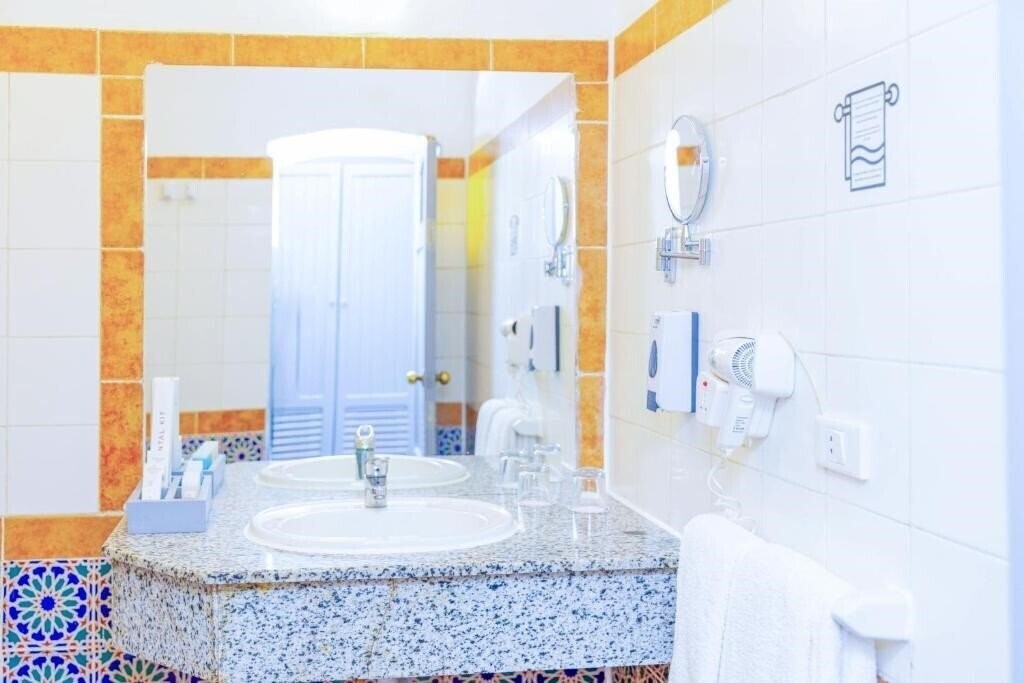 Фотография Protels Beach Club & SPA Resort (ex. Bliss Marina Resort, Bliss Marina Beach Resort) 4*