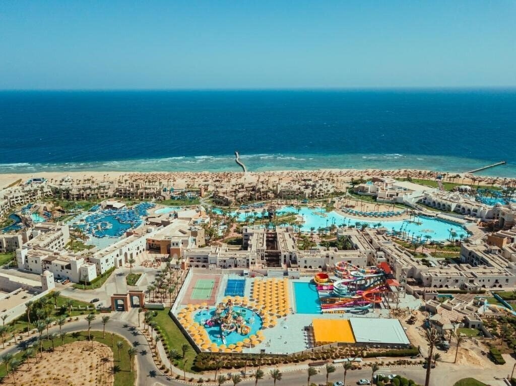 Albatros The Palace Port Ghalib	 (ex. Intercontinental The Palace Port Ghalib Resort, Pickalbatros Palace Hotel Port Ghalib) 5* қонақ үйі