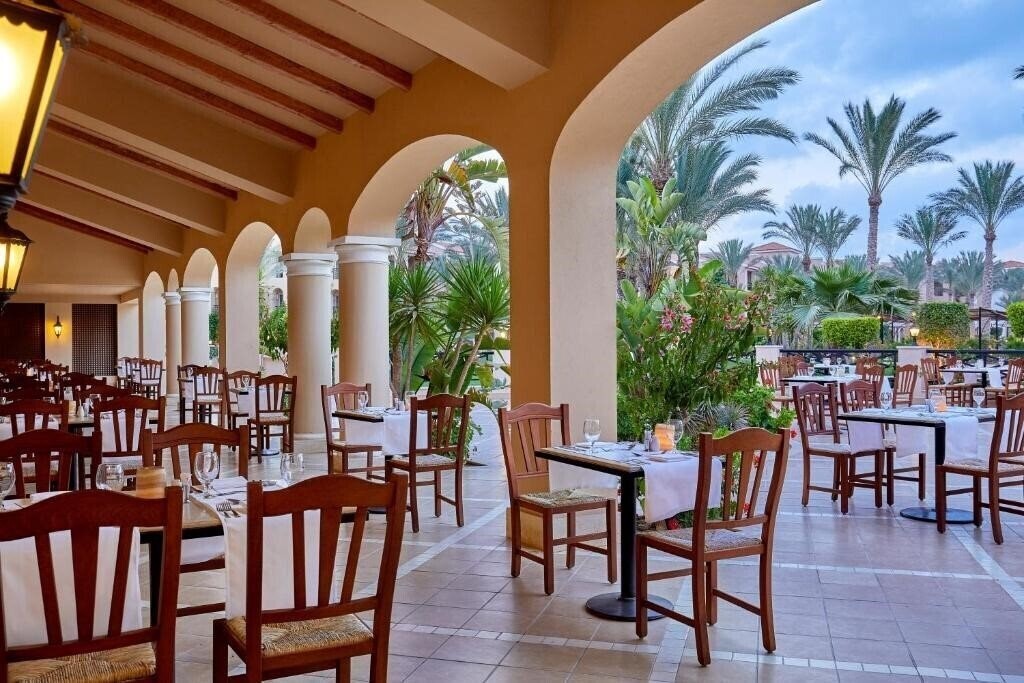Изображение JAZ Almaza Beach Resort Almaza Bay 5*