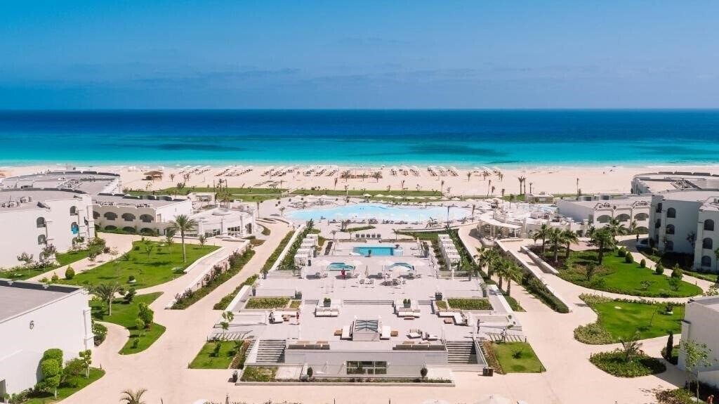 Cleopatra Luxury Resort Sidi Henish 5* қонақ үйі