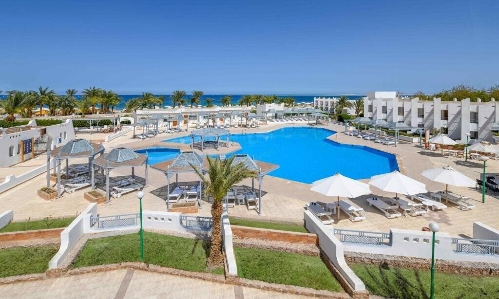 Фото Menaville Resort Safaga (ex. Menaville Safaga) 4*