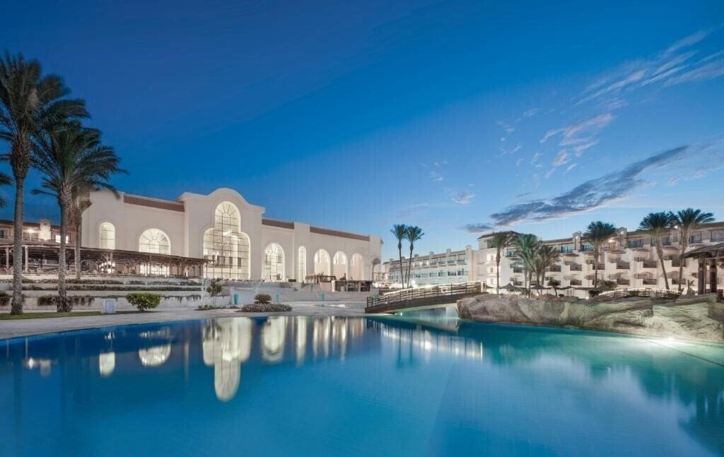 Изображение Pyramisa Beach Resort Sahl Hasheesh 5*
