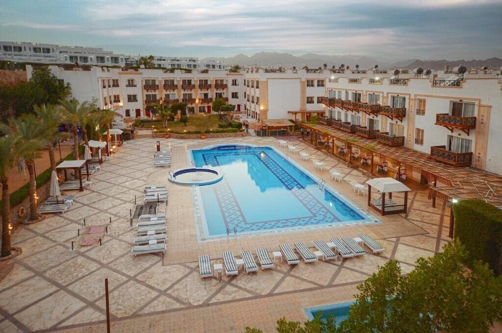 Falcon Naama Star 3* фотосуреті