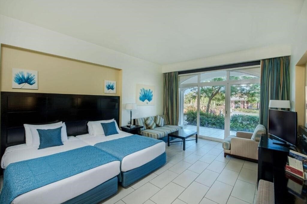 Reef Oasis Blue Bay Resort 5* суреті