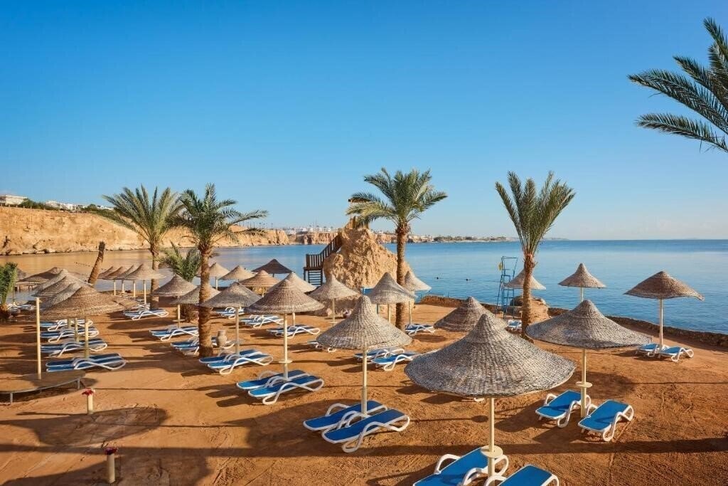 Отель Dreams Beach Resort 5*