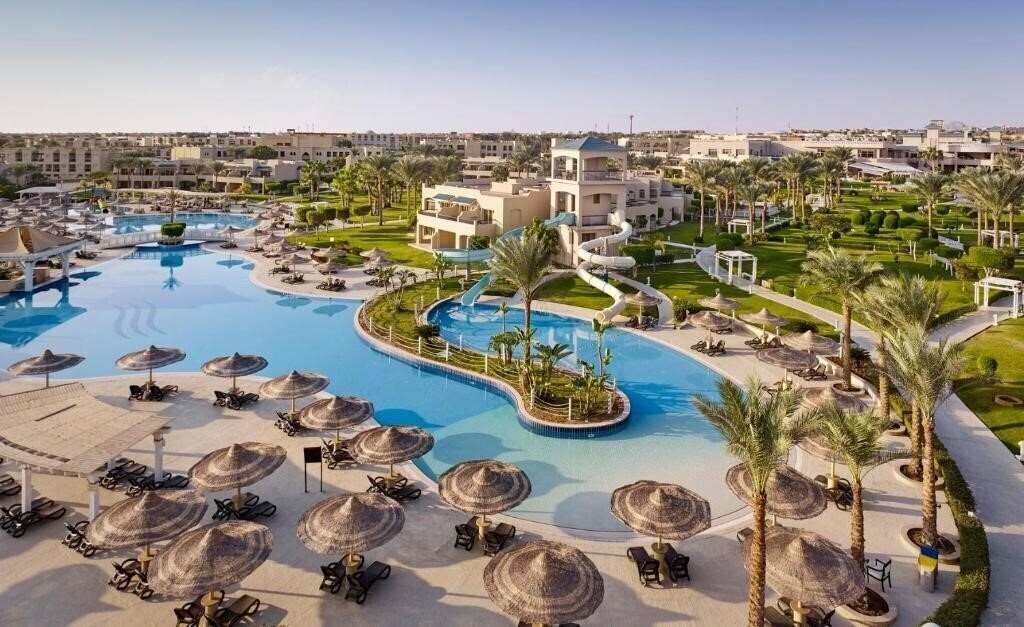 Coral Sea Holiday Resort & Aqua Park 5* қонақ үйі