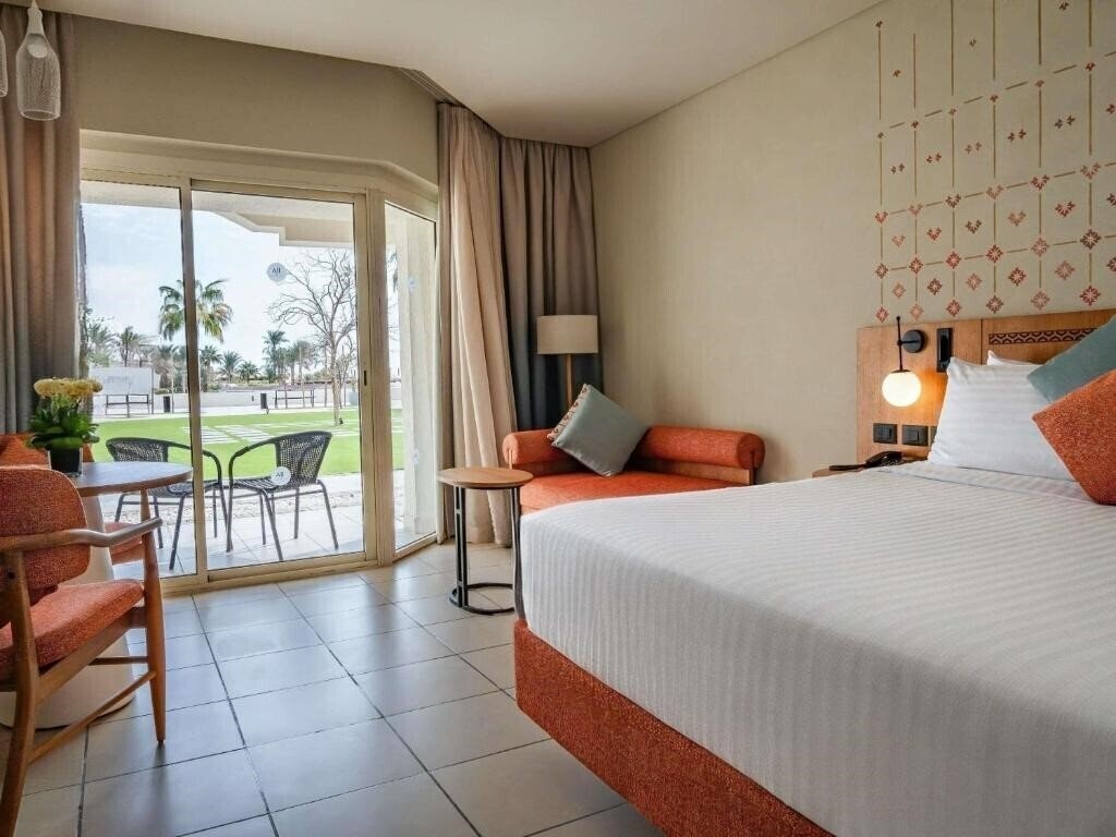 Фото Naama Bay Promenade Beach Resort 5*
