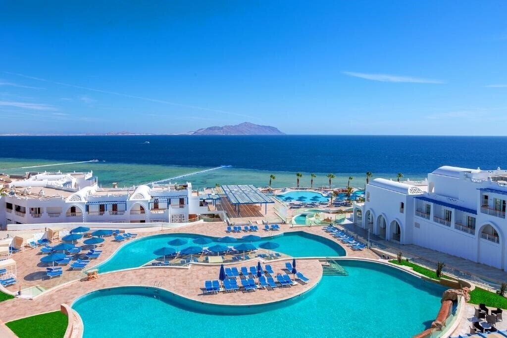 Отель Fun & Sun Family Albatros Palace 5*
