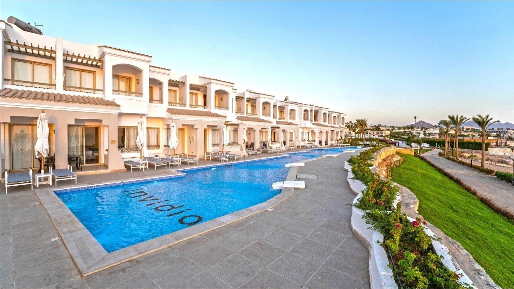 Отель Invidia Coral Beach Tiran (ex. Coral Beach Rotana Resort Tiran, Coral Beach Tiran Resort) 4*