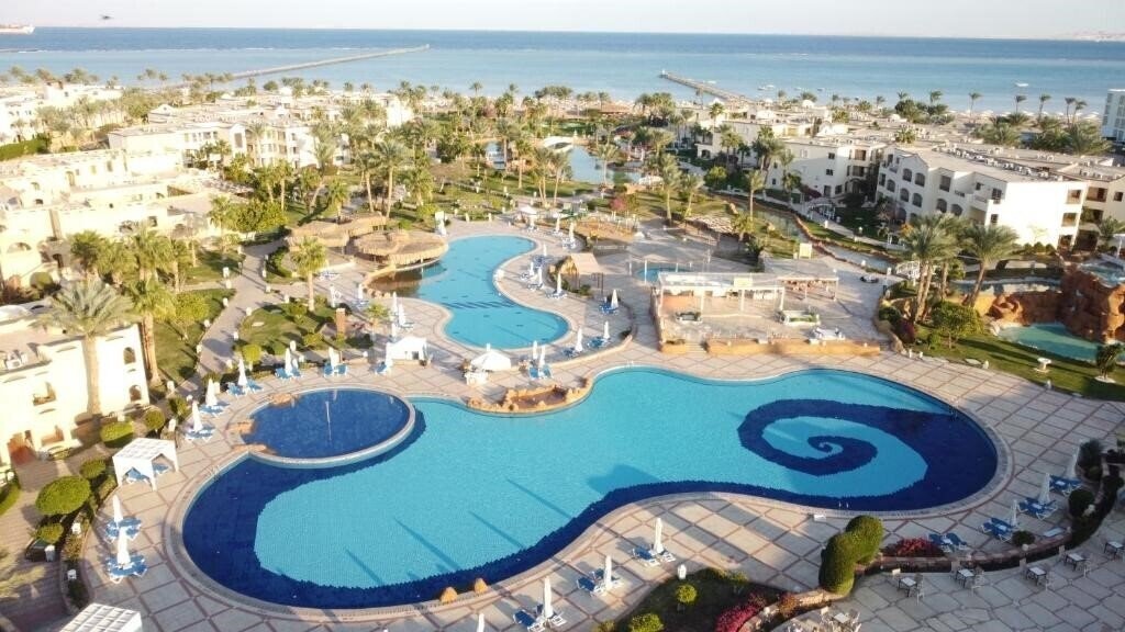 Отель Regency Plaza Aqua Park & SPA 5*