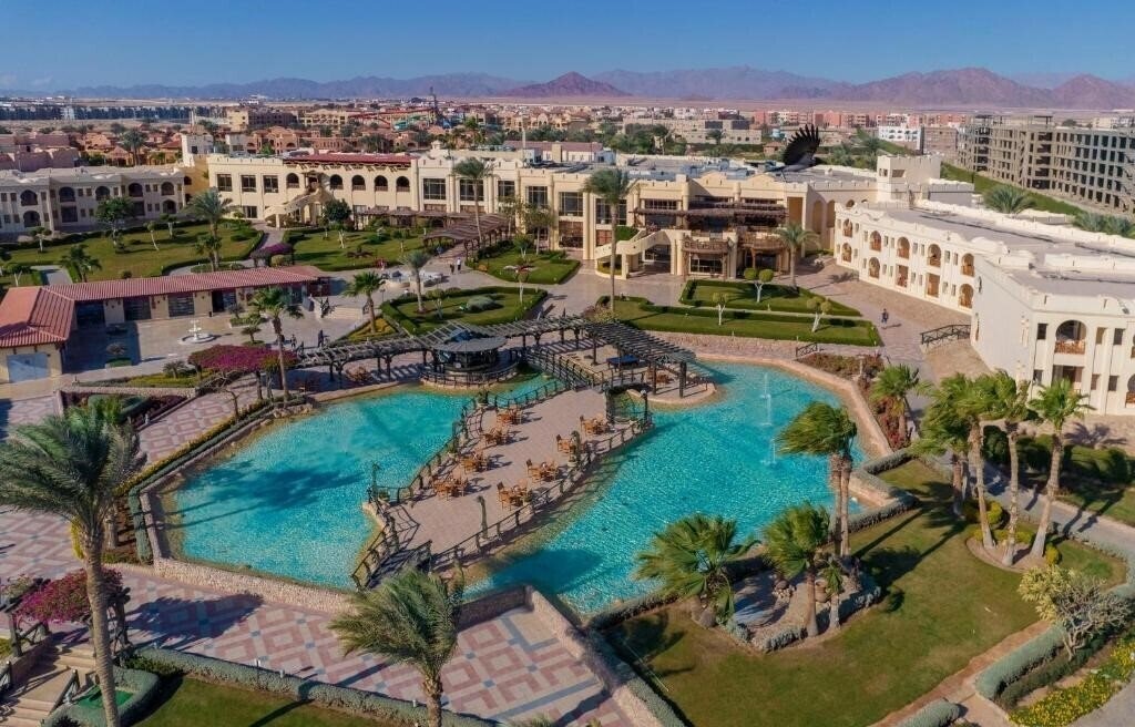 Изображение Charmillion Club Resort 5*