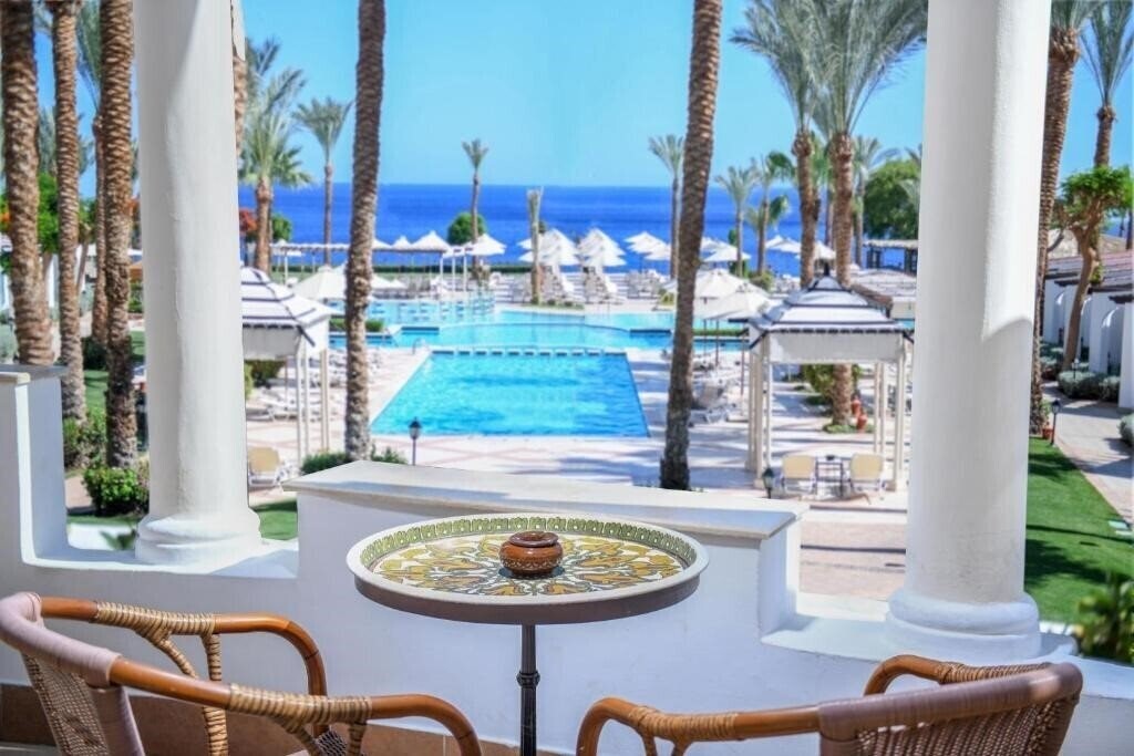 Отель Jaz Fanara Resort 4*