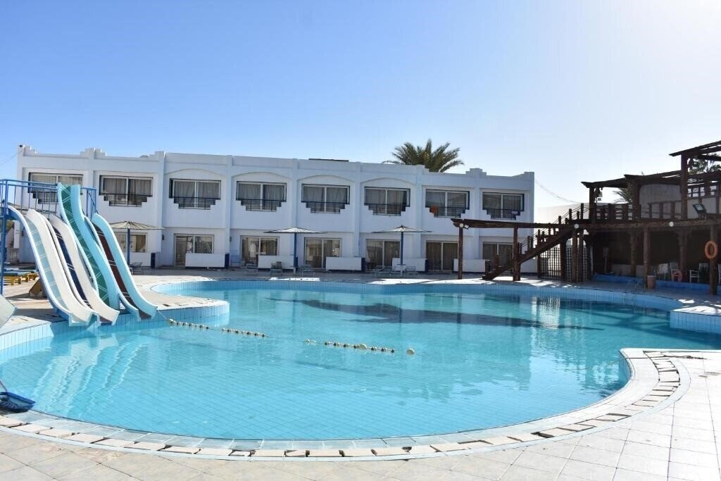 Отель Regency & Lodge Hotel 2*